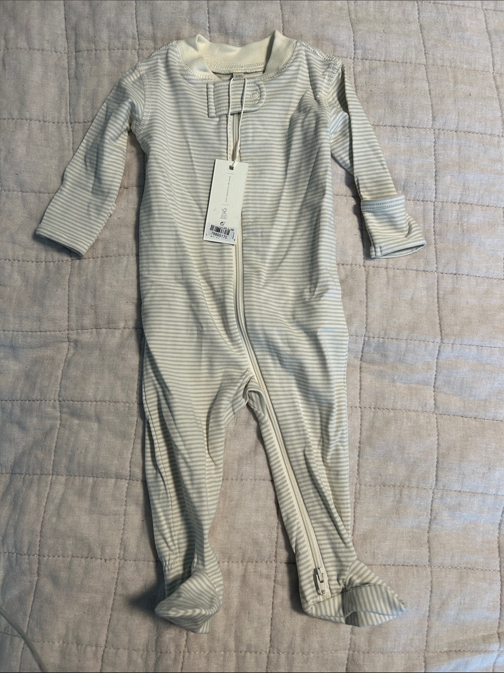 NWT Quincy Mae Striped Footed Onesie in Cream & Light Gray Stripes - 0-3 months